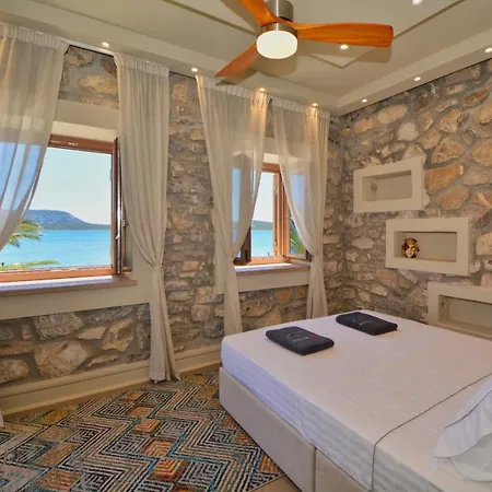Villa Sea-Front Jacuzzi & Garden Luxury 